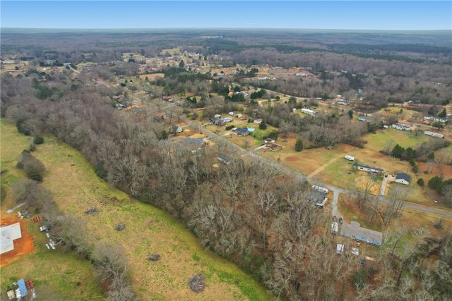 306 Bluefield Road, Starr, SC 29684