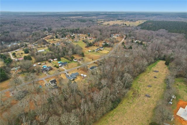 306 Bluefield Road, Starr, SC 29684