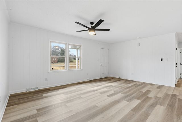 306 Bluefield Road, Starr, SC 29684