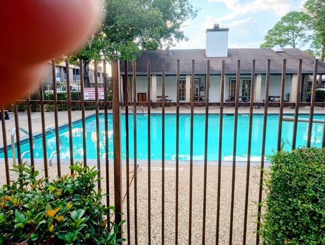 6633 W Airport Boulevard W 704, Houston, TX 77035