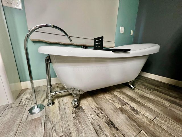 6338 Beaver Lake Drive, Grove City, OH 43123