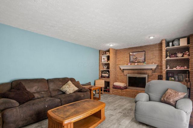 6338 Beaver Lake Drive, Grove City, OH 43123