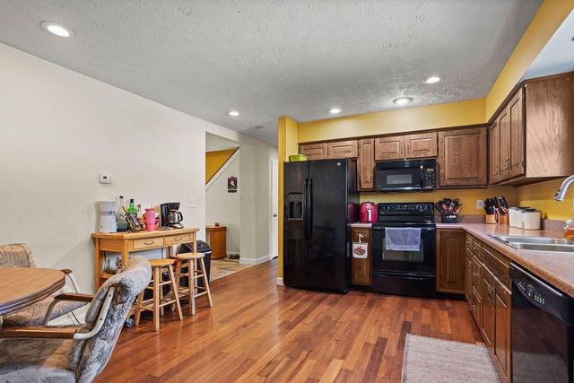 6338 Beaver Lake Drive, Grove City, OH 43123