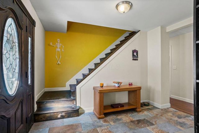 6338 Beaver Lake Drive, Grove City, OH 43123