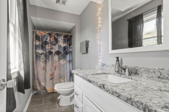 6338 Beaver Lake Drive, Grove City, OH 43123