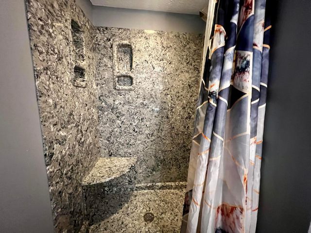 6338 Beaver Lake Drive, Grove City, OH 43123