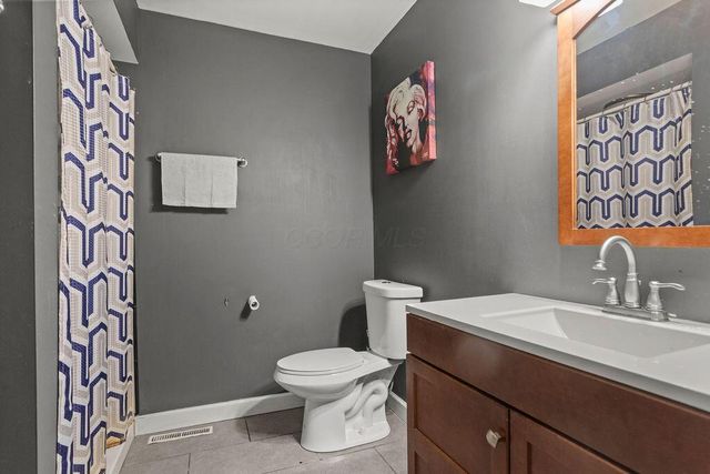 6338 Beaver Lake Drive, Grove City, OH 43123