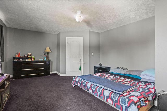 6338 Beaver Lake Drive, Grove City, OH 43123