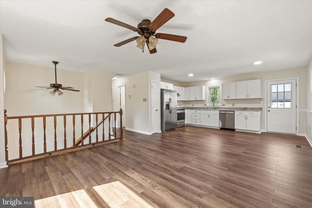 136 NIGHTINGALE AVE, Stephens City, VA 22655