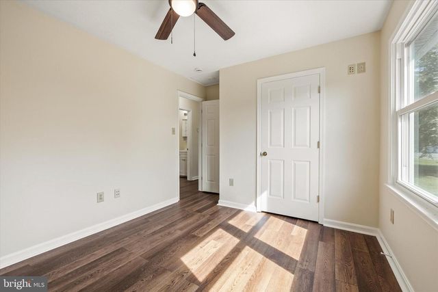 136 NIGHTINGALE AVE, Stephens City, VA 22655