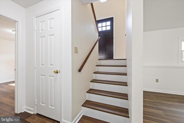 136 NIGHTINGALE AVE, Stephens City, VA 22655