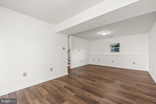 136 NIGHTINGALE AVE, Stephens City, VA 22655