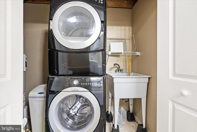 136 NIGHTINGALE AVE, Stephens City, VA 22655