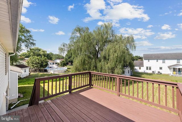 136 NIGHTINGALE AVE, Stephens City, VA 22655