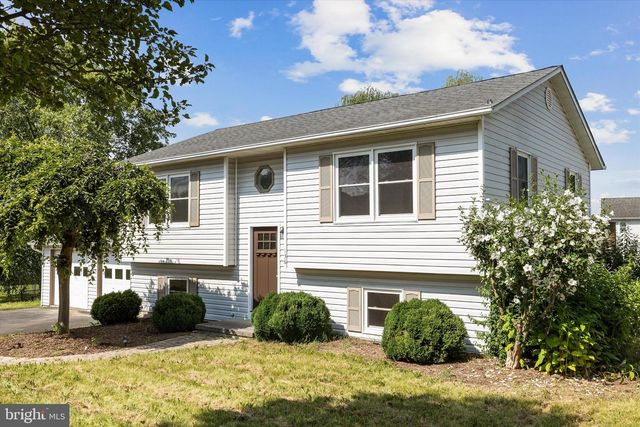 136 NIGHTINGALE AVE, Stephens City, VA 22655