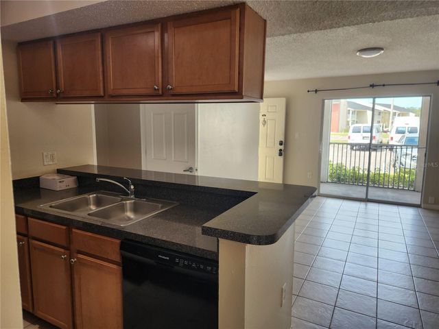 803 LAKE HAVEN SQUARE 101, Brandon, FL 33511
