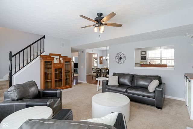 18042 Kinder Oak Drive, Noblesville, IN 46062
