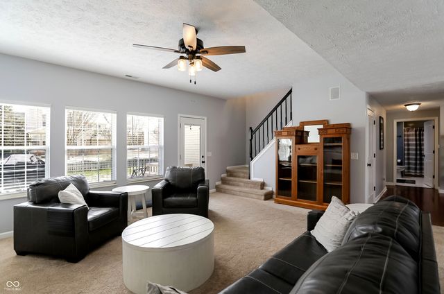 18042 Kinder Oak Drive, Noblesville, IN 46062