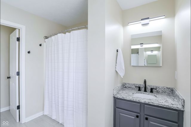 18042 Kinder Oak Drive, Noblesville, IN 46062