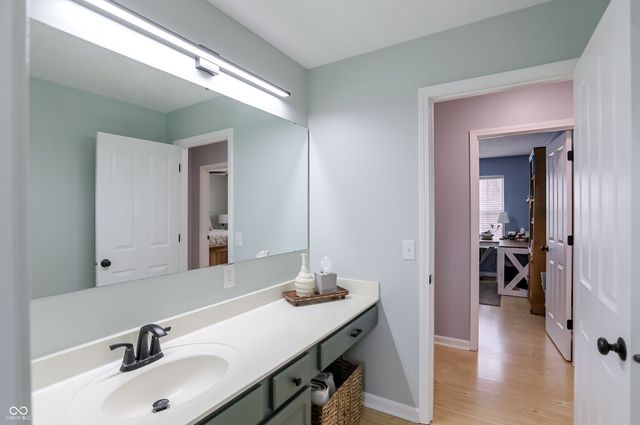 18042 Kinder Oak Drive, Noblesville, IN 46062