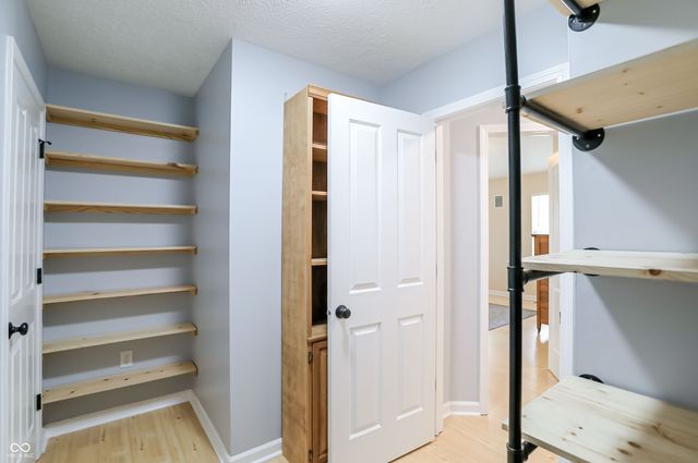 18042 Kinder Oak Drive, Noblesville, IN 46062