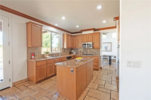 17425 Honey Maple, Canyon Country, CA 91387