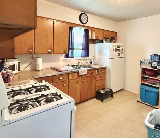 3205 E Jackson Street, Muncie, IN 47303