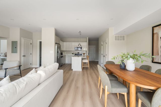 13 Wentworth Road 404, Quincy, MA 02170