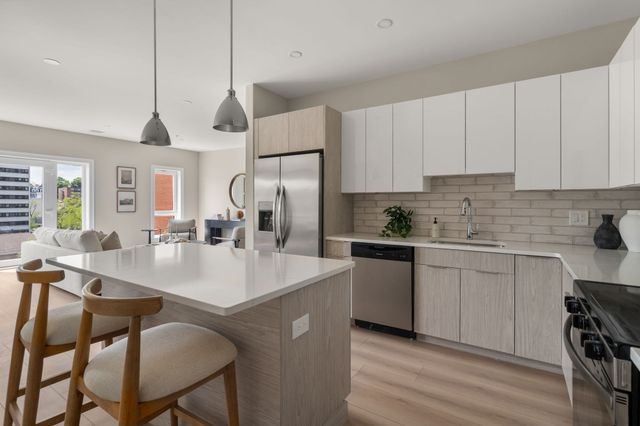 13 Wentworth Road 404, Quincy, MA 02170