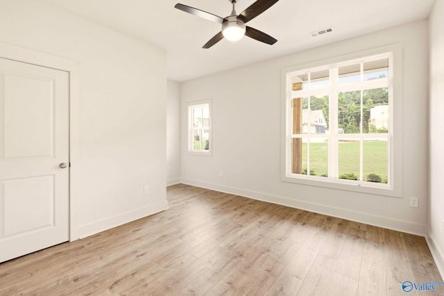 372 Lake Creek Drive, Guntersville, AL 35976