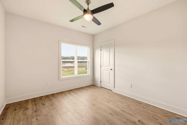 372 Lake Creek Drive, Guntersville, AL 35976