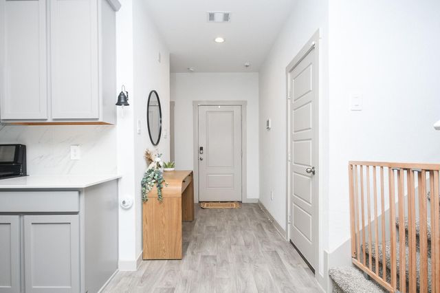 210 Dusty Bridle Lane, Rosharon, TX 77583