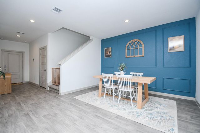 210 Dusty Bridle Lane, Rosharon, TX 77583