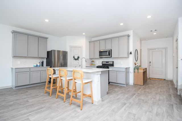 210 Dusty Bridle Lane, Rosharon, TX 77583