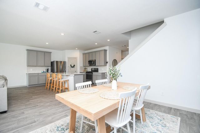 210 Dusty Bridle Lane, Rosharon, TX 77583