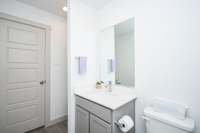 210 Dusty Bridle Lane, Rosharon, TX 77583