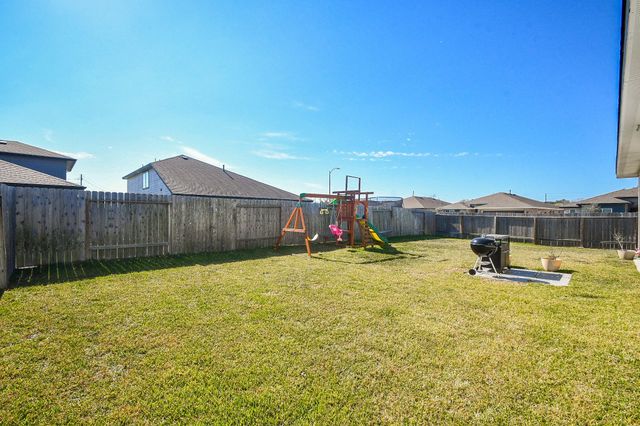 210 Dusty Bridle Lane, Rosharon, TX 77583