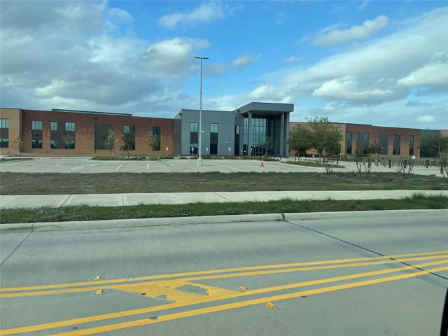 210 Dusty Bridle Lane, Rosharon, TX 77583