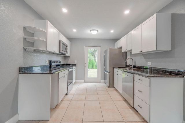 3763 SE Dixie Ross Street 2, Stuart, FL 34997