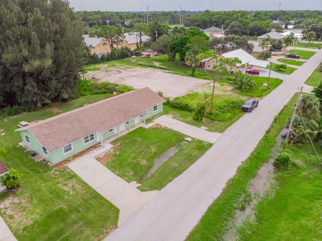 3763 SE Dixie Ross Street 2, Stuart, FL 34997