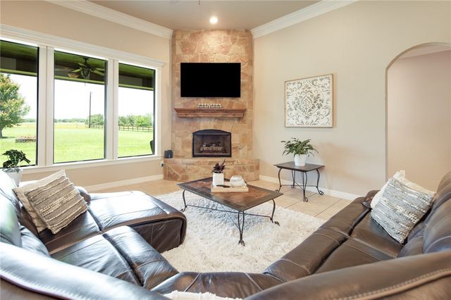17295 Saddle Creek Drive, College Station, TX 77845