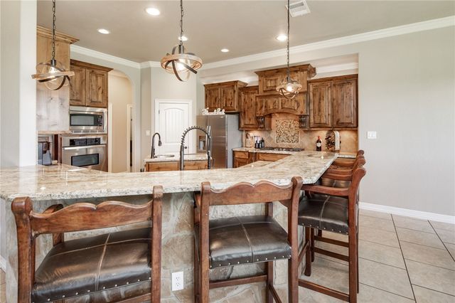17295 Saddle Creek Drive, College Station, TX 77845