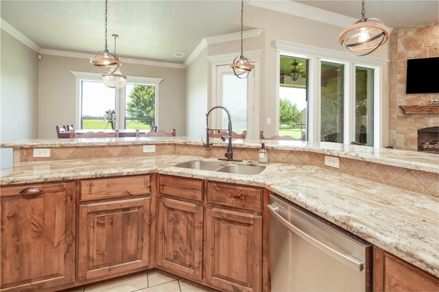 17295 Saddle Creek Drive, College Station, TX 77845
