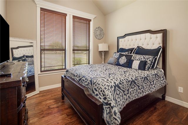 17295 Saddle Creek Drive, College Station, TX 77845