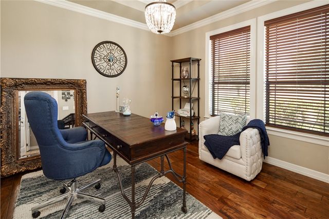 17295 Saddle Creek Drive, College Station, TX 77845