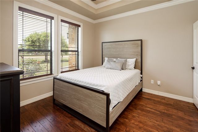 17295 Saddle Creek Drive, College Station, TX 77845