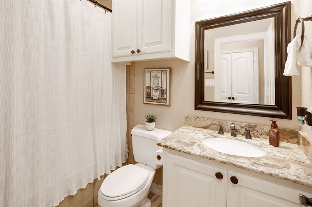 17295 Saddle Creek Drive, College Station, TX 77845