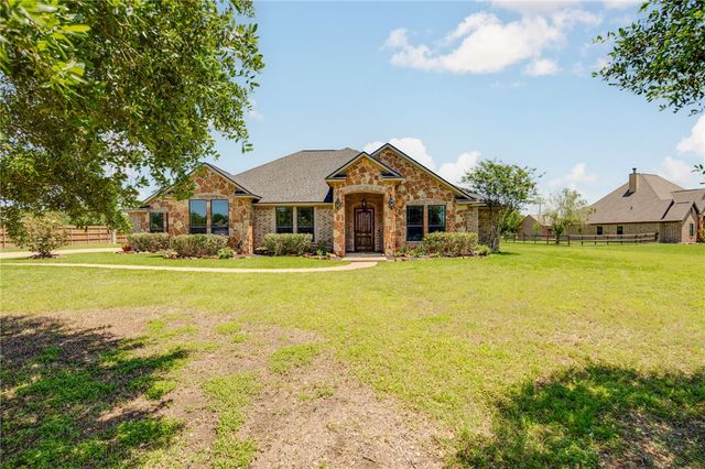 17295 Saddle Creek Drive, College Station, TX 77845