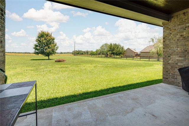 17295 Saddle Creek Drive, College Station, TX 77845