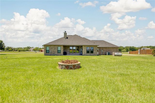 17295 Saddle Creek Drive, College Station, TX 77845